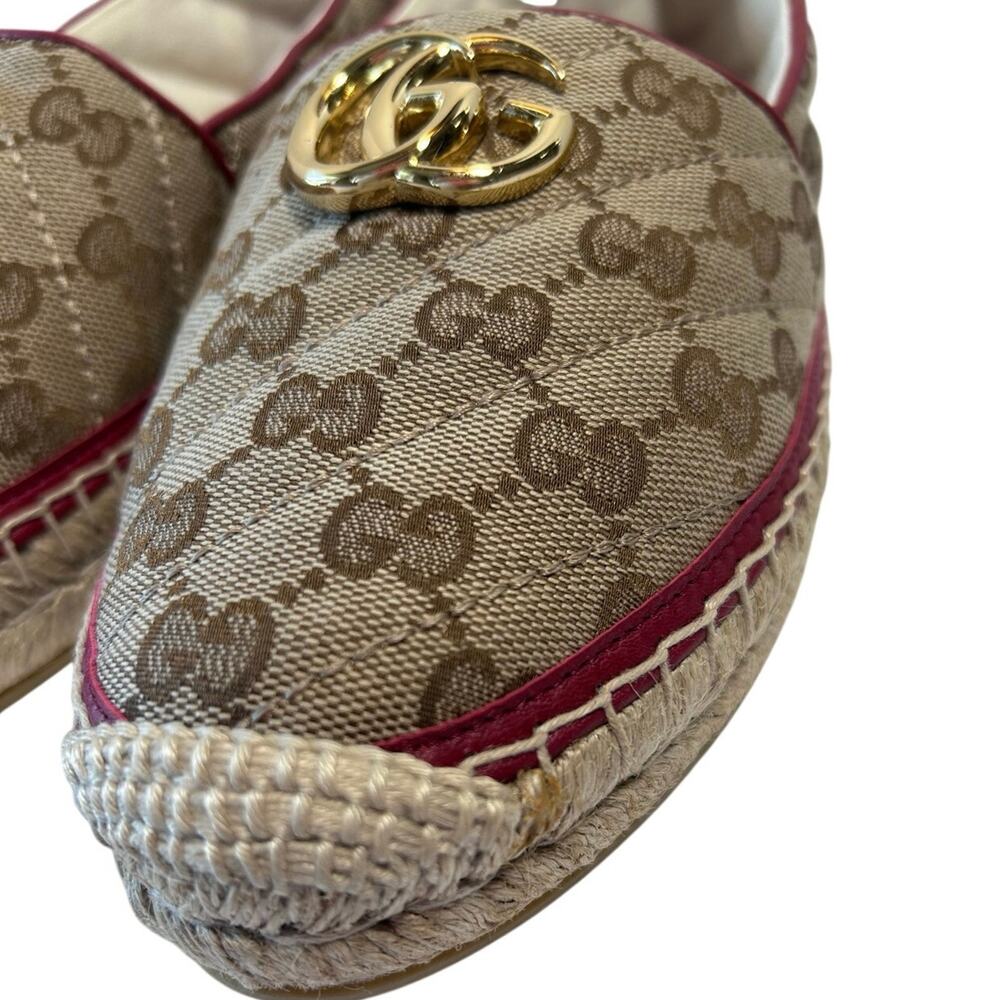 Gucci GG Matelassé Canvas Espadrilles, cherry red leather trim, gold hardware. 9 - Picture 13 of 13
